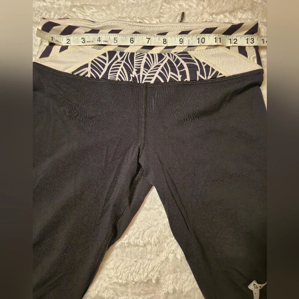 lululemon athletica patterns or black